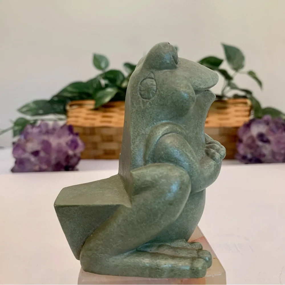 Green Frog Statue Cast Stone Garden Shelf Sitter Indoor Outdoor Figurine 3.5